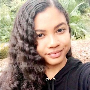 Meet your Posher, Ahlia